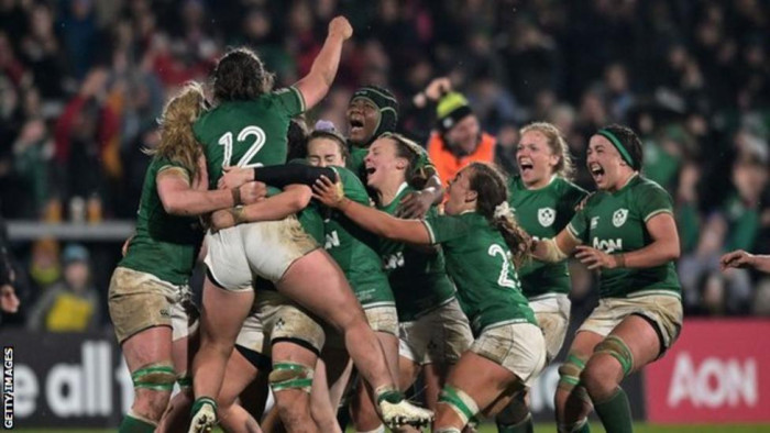 Ireland capture win at death