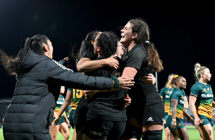 Ferns outclass Australia in P4s