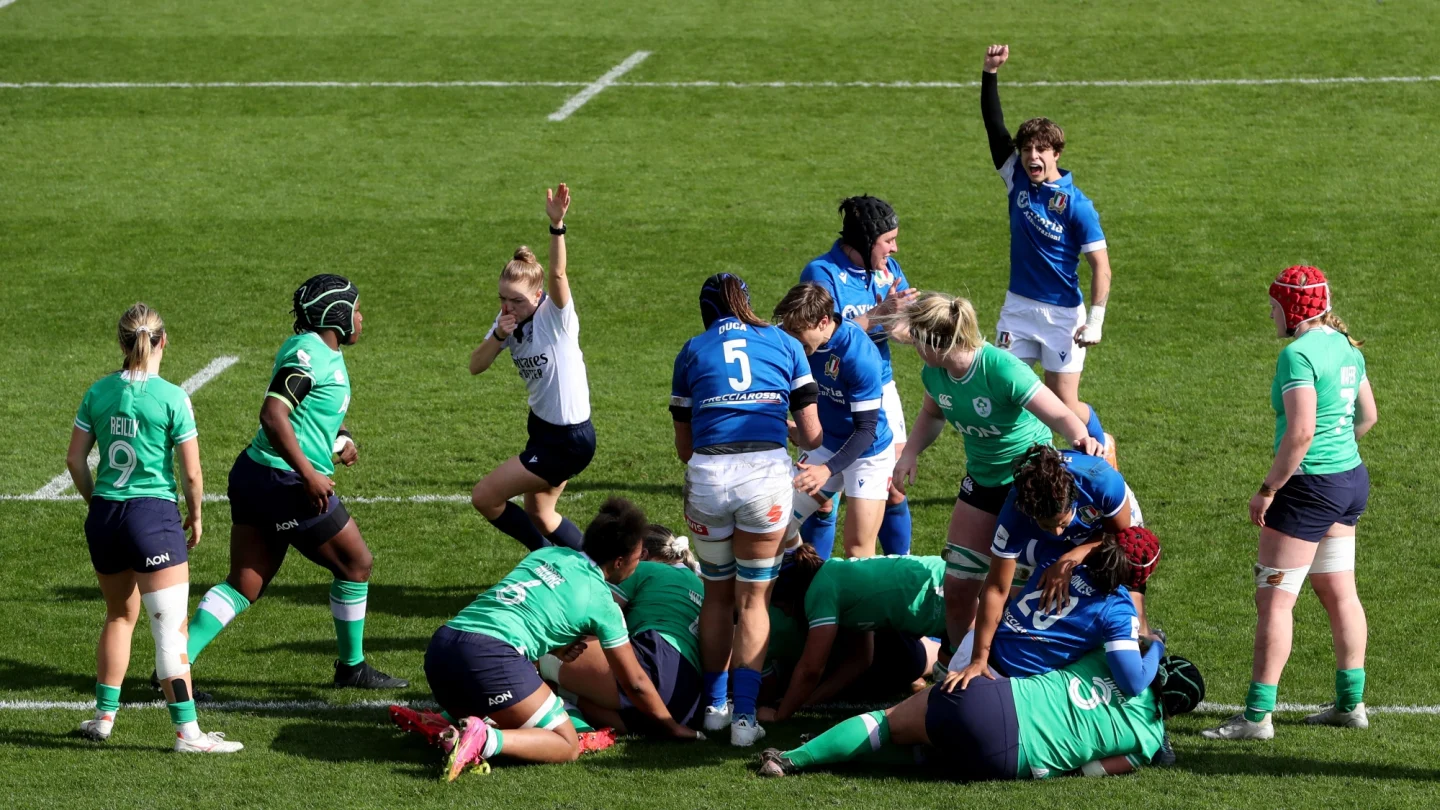 Italy hold on for win in Dublin
