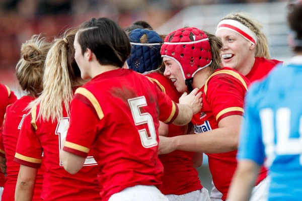 Strong defence gives Wales win in Italy